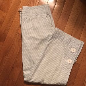 Anthropologie elevenses with button hem detail